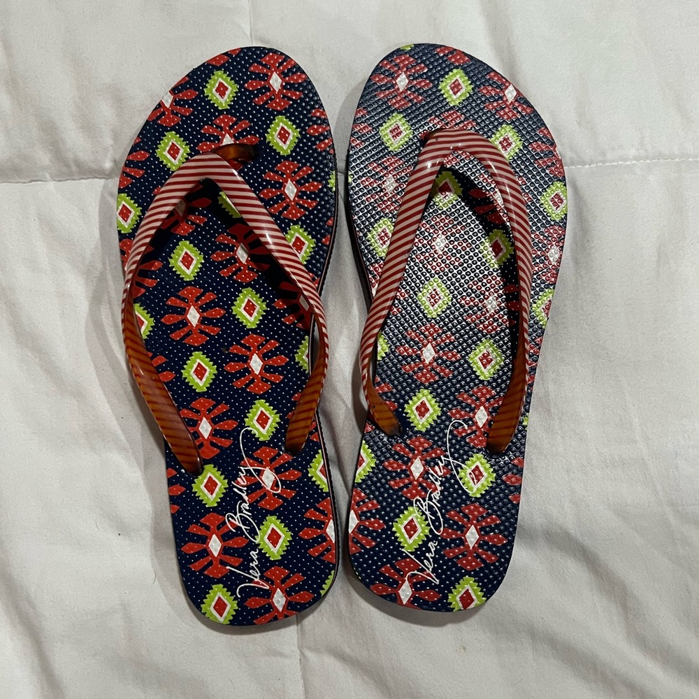 🎈Vera Bradley Retired “Sun Valley” flip flops  NWOT